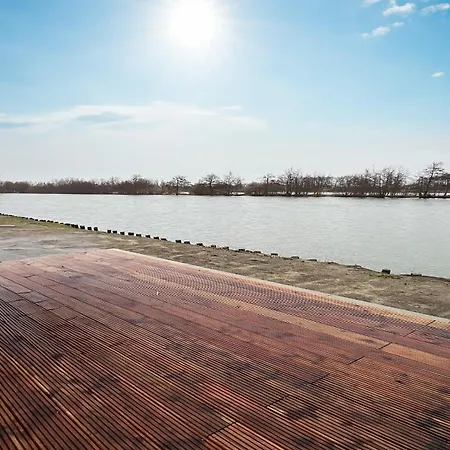 アパート Seezeit - Mit Infrarotsauna, Terrasse Direkt Am Wasser トッセンス